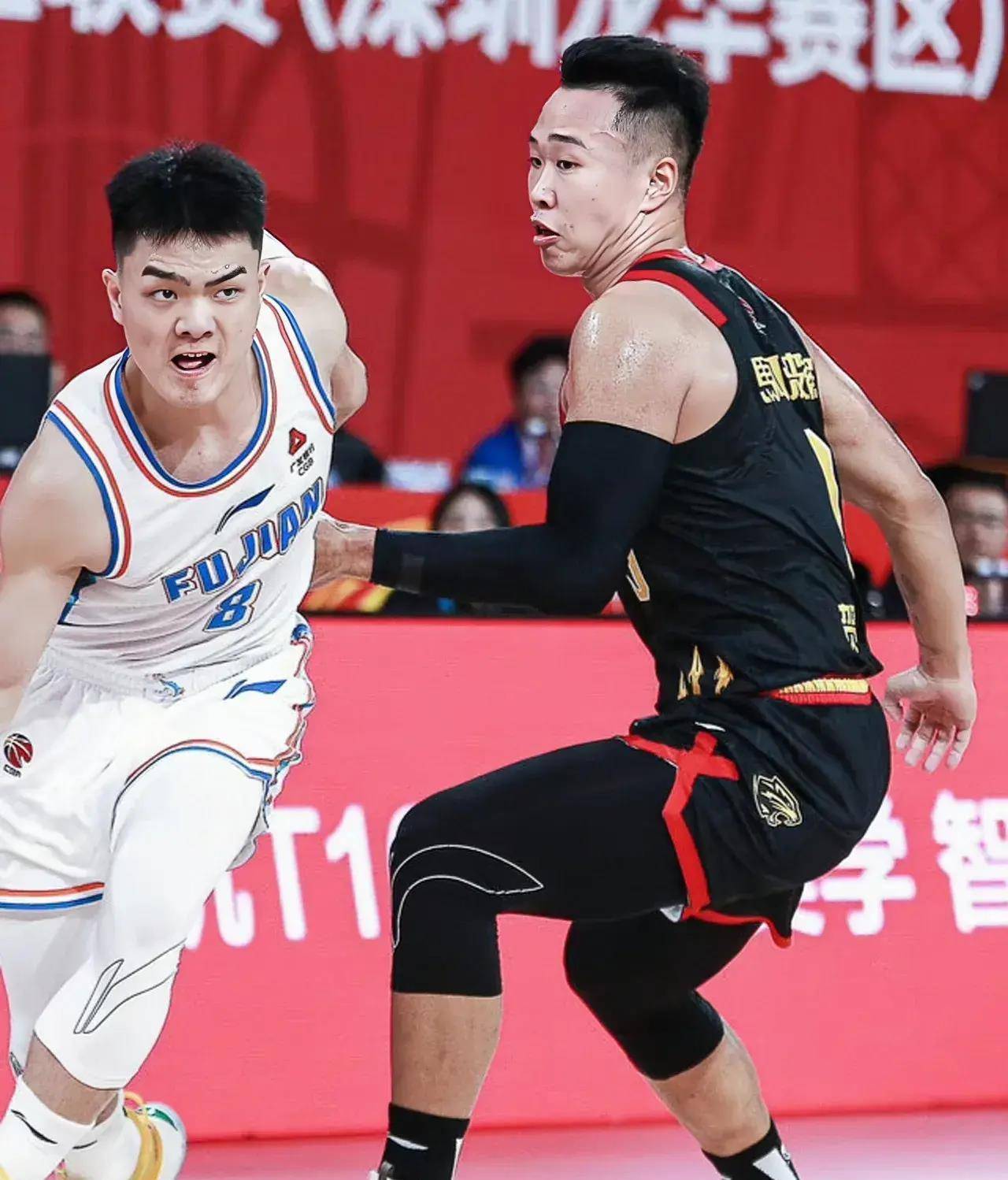 太狠了！浙江稠州篮板制胜备战CBA常规赛金州勇士赛前刷新队史纪录，冲刺阶段那不勒斯调整名单以备NBA总决赛的简单介绍