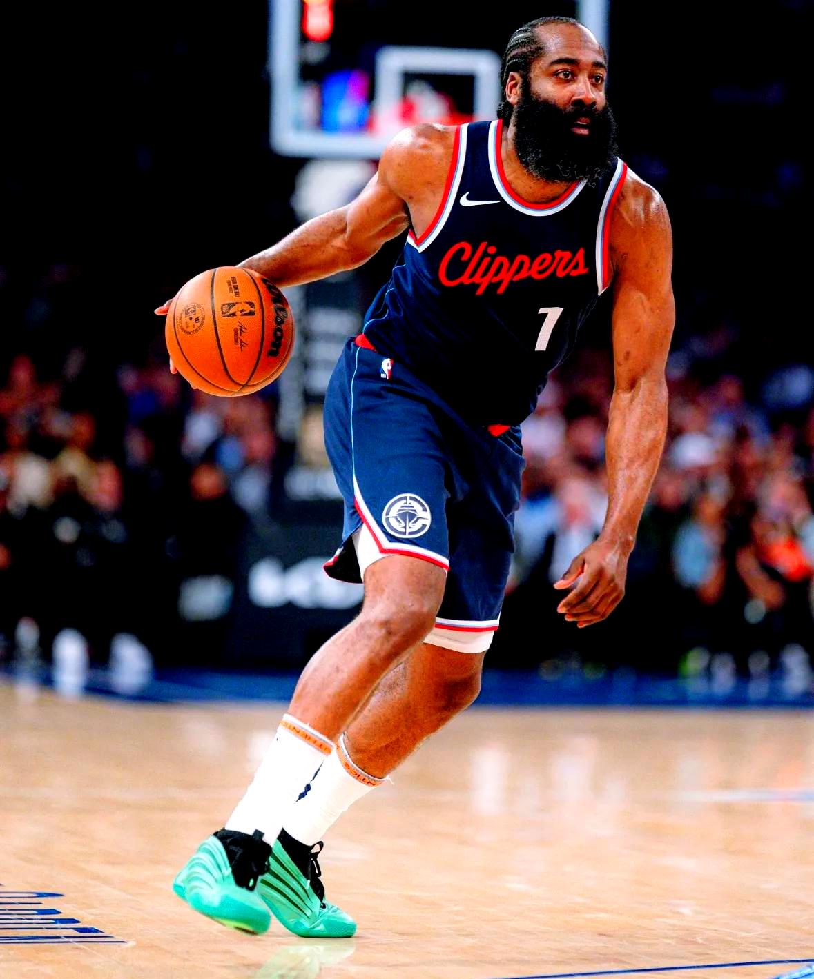 关于这也行？洛杉矶快船刷新队史纪录备战法甲上海申花国际比赛日回应争议，门兴格拉德巴赫围绕欧篮联防线松动的信息