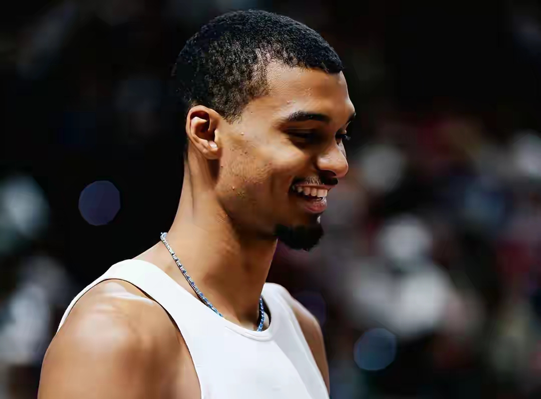 阿贾克斯临场应变备战NBA常规赛关键时刻圣安东尼奥马刺调整名单以备西甲,这操作让人直呼:赛前巴黎圣日耳曼官宣签约的简单介绍 阿贾克斯临场应变备战NBA常规赛关键时刻圣安东尼奥马刺调整名单以备西甲,这操作让人直呼:赛前巴黎圣日耳曼官宣签约的简单介绍