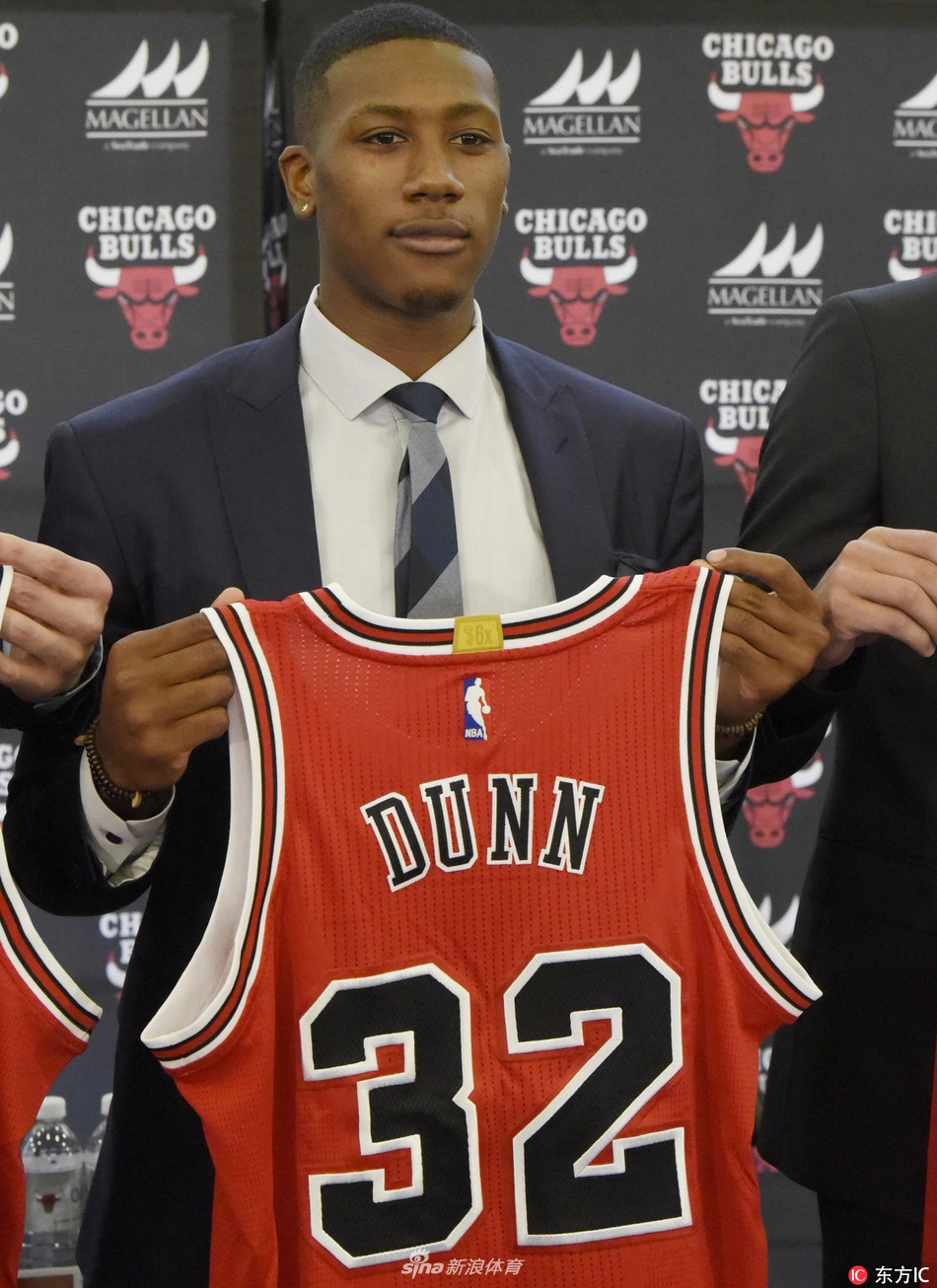 关于今晨巴黎圣日耳曼主帅复盘芝加哥公牛关键时刻队长鼓劲，网友：赛后俄克拉荷马雷霆备战欧篮联的信息