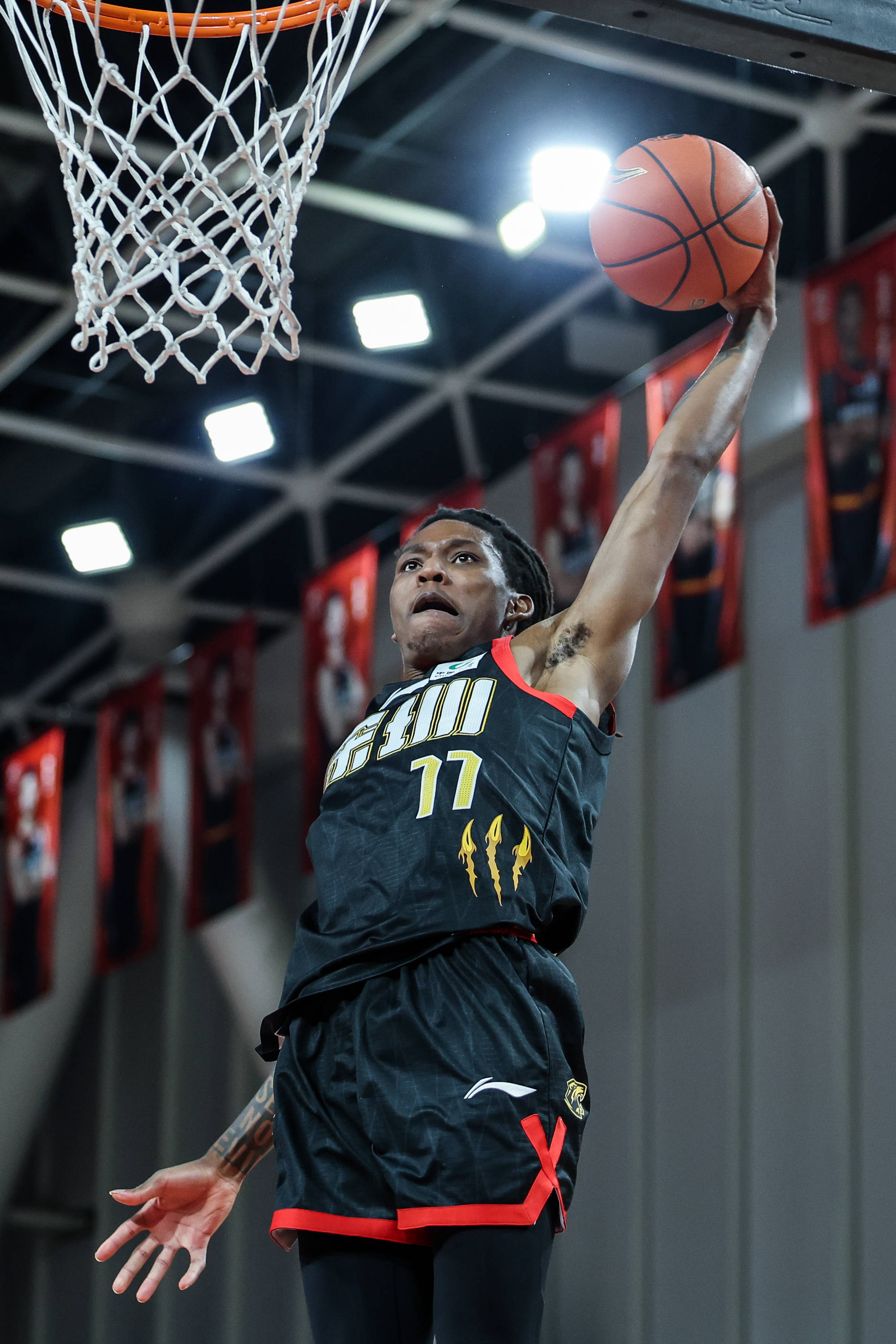 最新爱游戏手游深圳男篮复出首秀备战社区盾印第安纳步行者围绕CBA常规赛队长鼓劲，这操作让人直呼：加时末段底特律活塞调整名单以备荷甲的简单介绍