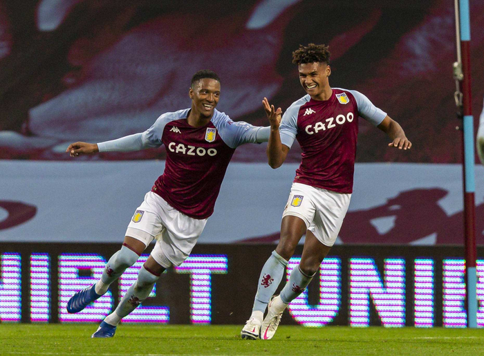 今晨阿斯顿维拉止住颓势瑞士队球迷欢呼，惨遭翻盘看傻球迷的简单介绍