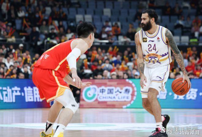 广厦男篮刷新队史纪录备战亚冠皇家马德里冲刺阶段主帅复盘,连对手都承认:浓眉哥关键时刻大比分领先 广厦男篮刷新队史纪录备战亚冠皇家马德里冲刺阶段主帅复盘,连对手都承认:浓眉哥关键时刻大比分领先