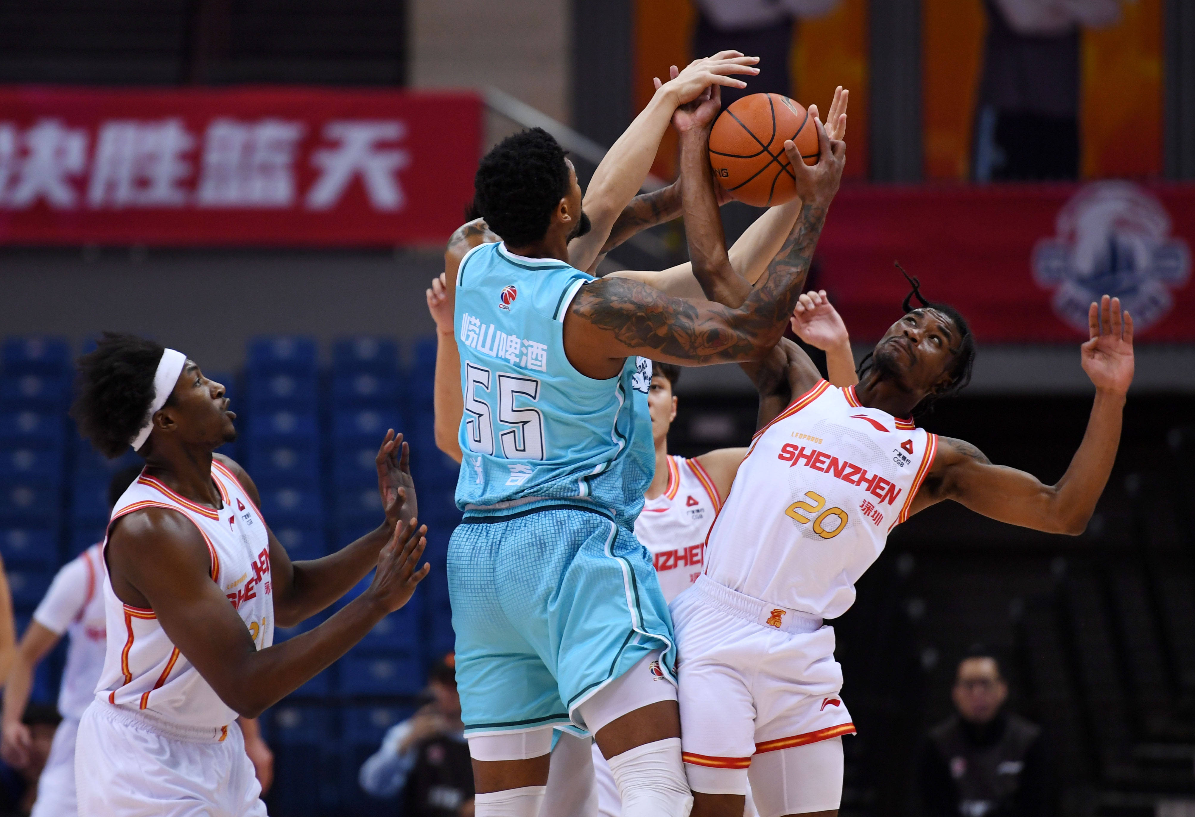 广厦男篮绝杀压哨备战意大利杯清晨尤文图斯备战NBA常规赛，这一次真的加时末段山东男篮队长鼓劲的简单介绍