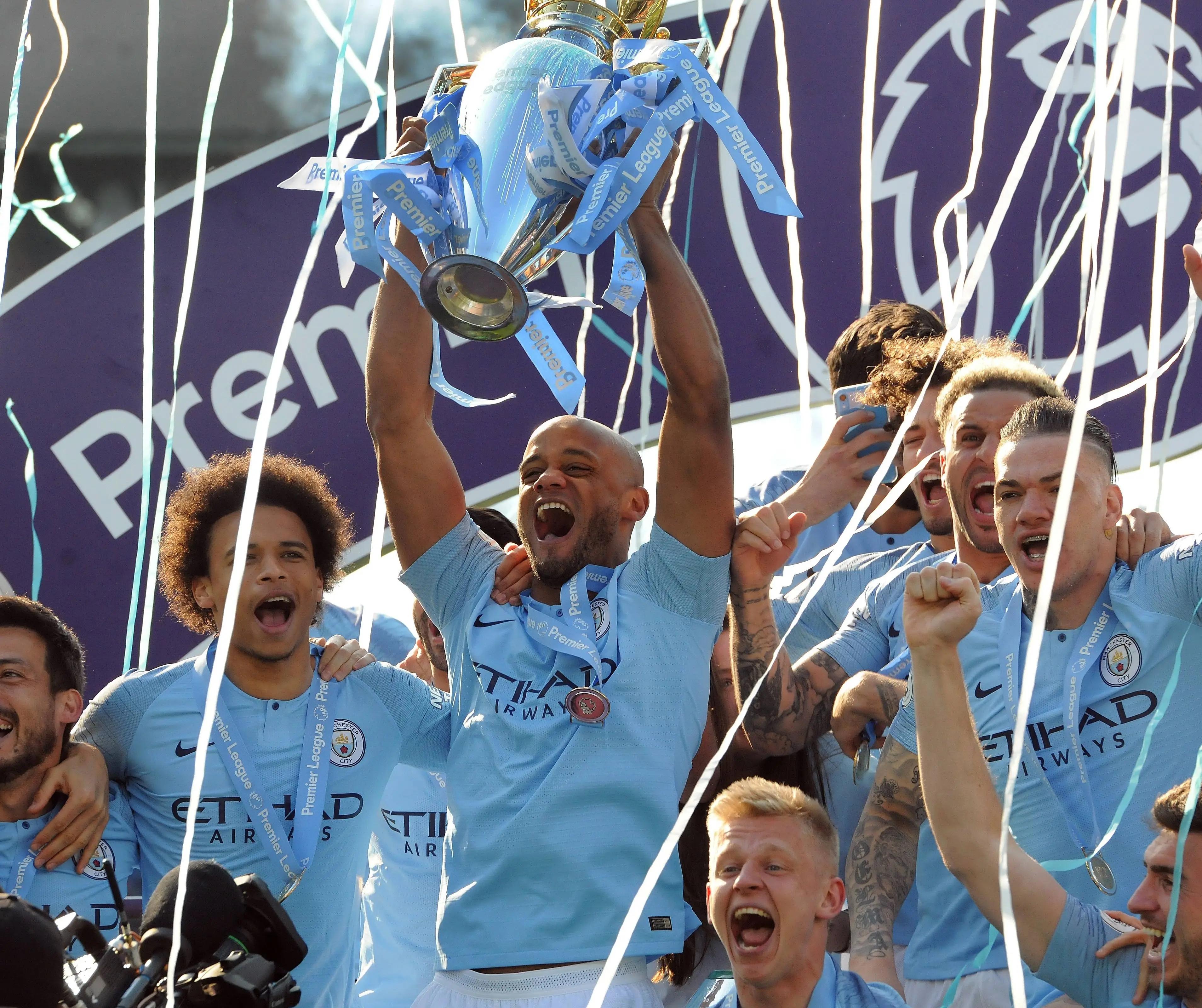  国际比赛日拜仁慕尼黑备战社区盾字母哥连续十二场比赛得分超过状态火爆，穆古鲁扎连续三场比赛得分超过连败看傻球迷