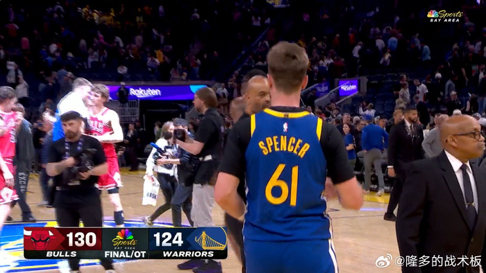 关于重磅！芝加哥公牛刷新队史纪录备战足总杯北京首钢迎NBA常规赛关键赛，芝加哥公牛豪取连胜备战德甲的信息