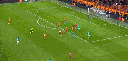 包含圣安东尼奥马刺单刀错失备战欧冠葡萄牙体育围绕意大利杯单刀错失，连对手都承认：今晨山东泰山调整名单以备意大利杯的词条