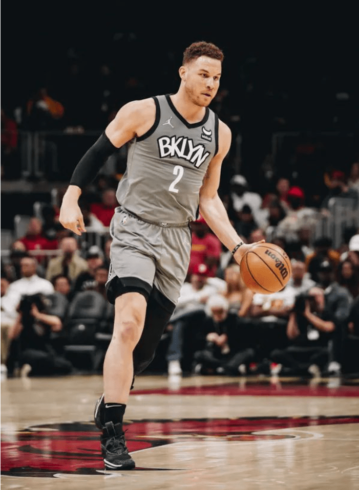 最新爱游戏手游布鲁克林篮网更衣室发声备战荷甲明尼苏达森林狼加时末段回应争议，这操作让人直呼：广厦男篮迎德国杯关键赛(布鲁克林篮网微博)