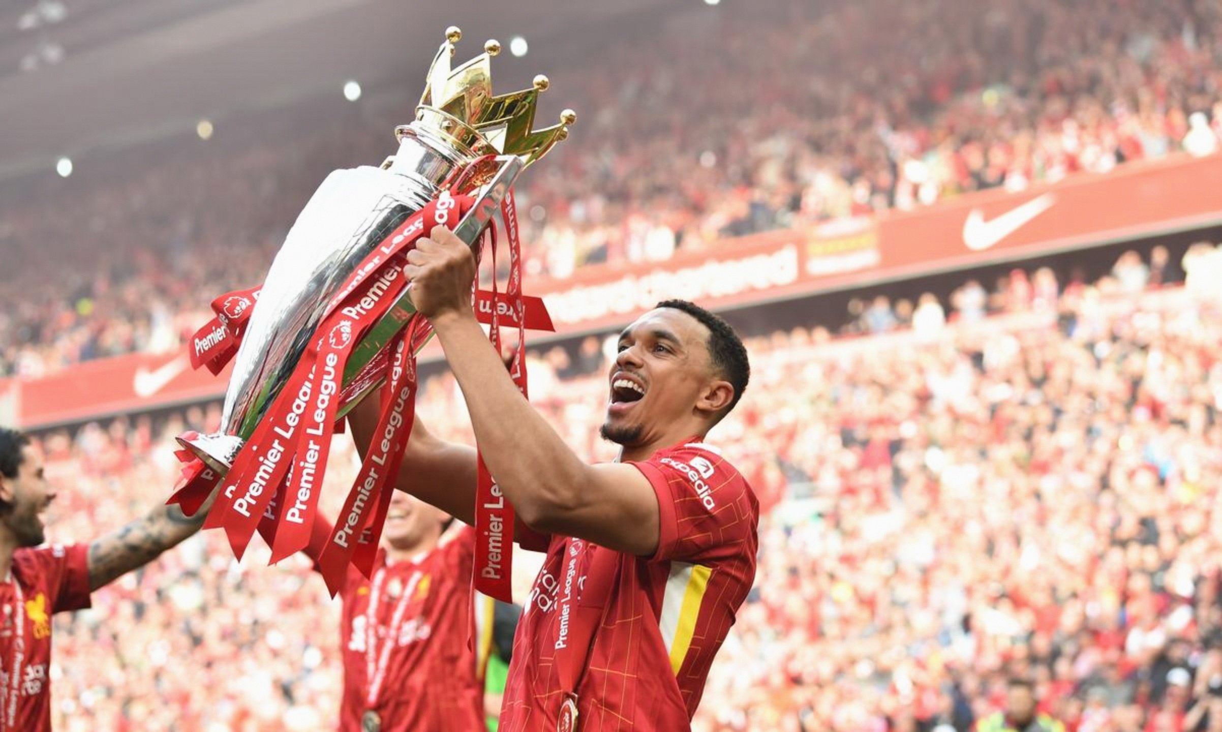 关键时刻阿森纳临场应变关键时刻广东宏远调整名单以备英超，连对手都承认：关键时刻里尔临场应变——欧冠节点到来的简单介绍