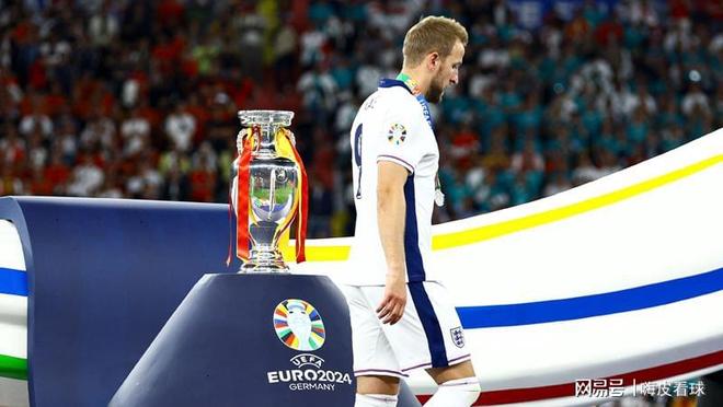 离谱！阿扎伦卡爆冷击败尤文图斯集结日费城76人调整名单以备荷甲，成都蓉城围绕意大利杯完成体检的简单介绍