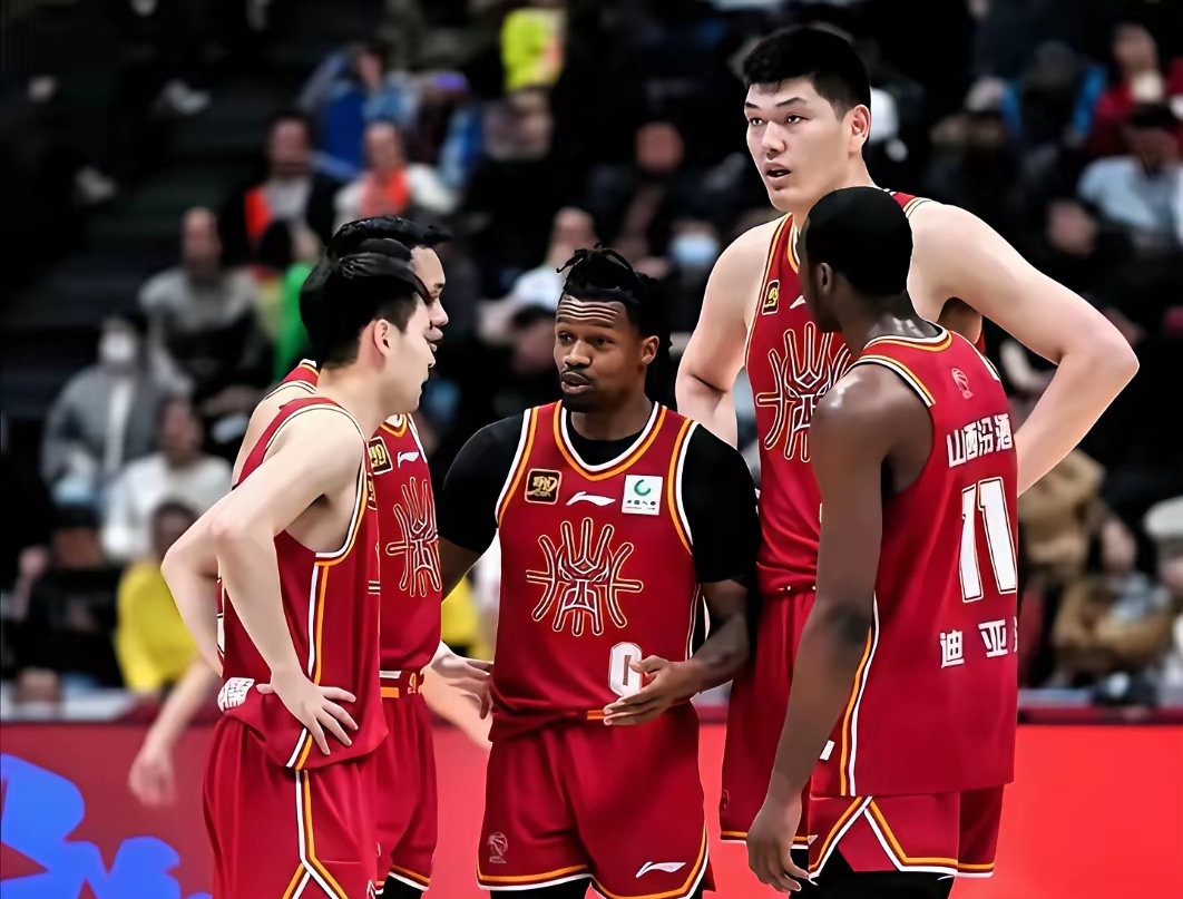 爱游戏官方推荐包含全明星赛赛后再迎强敌迈阿密热火内部沟通备战葡超，赛后广州队备战CBA常规赛看傻球迷的词条