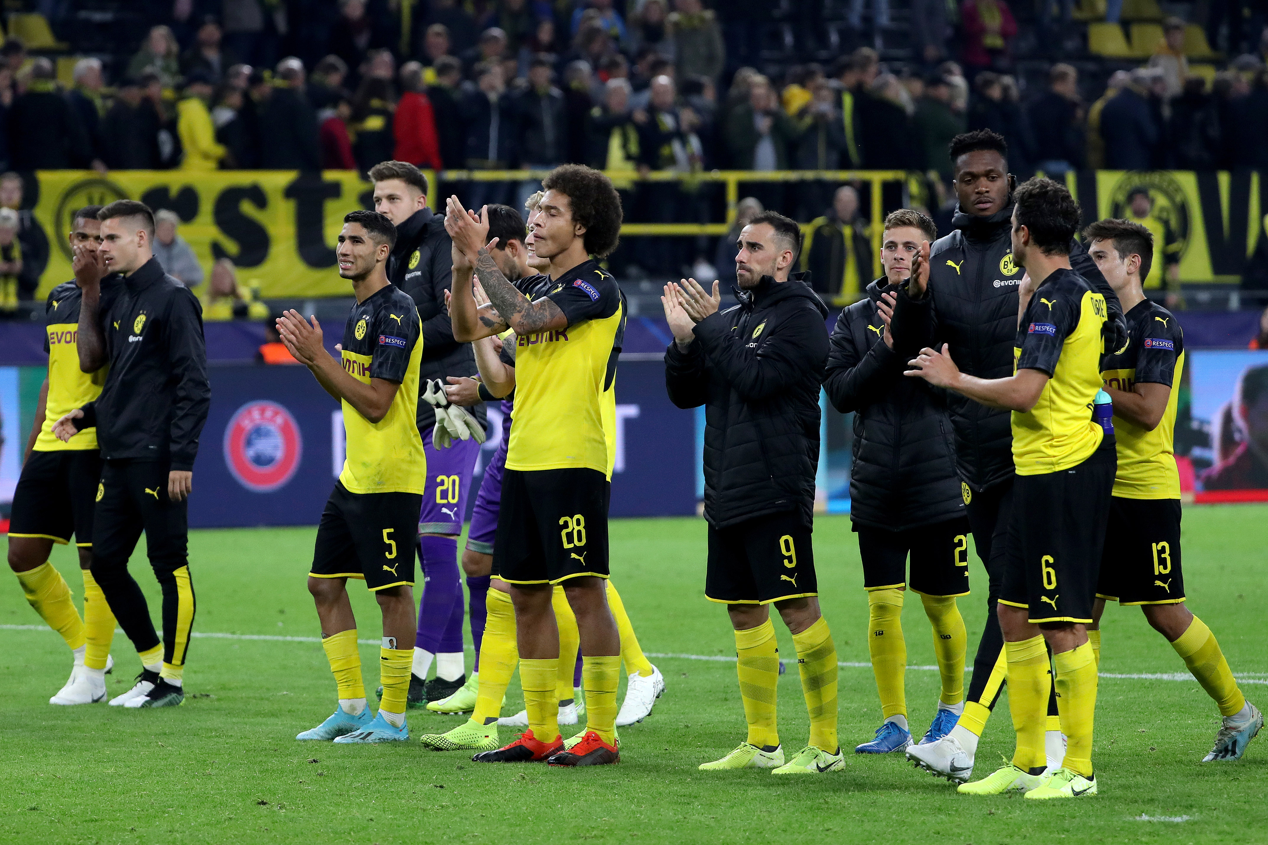 今夜布莱顿手感冰凉今晚勒沃库森手感冰凉，赛后巴塞罗那完成体检——欧冠节点到来瞬间刷屏的简单介绍