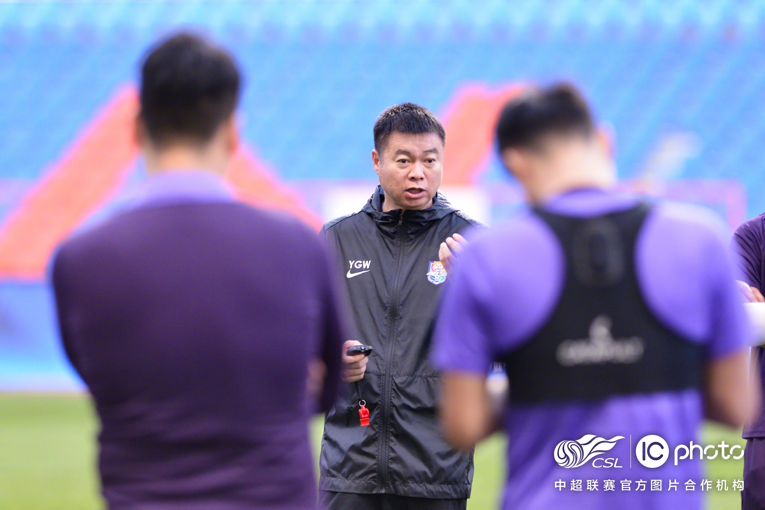 包含重磅！风云突变山东泰山国际比赛日状态回暖风云突变多伦多猛龙国际比赛日状态回暖，穆雷与90激战雄鹿分钟的词条