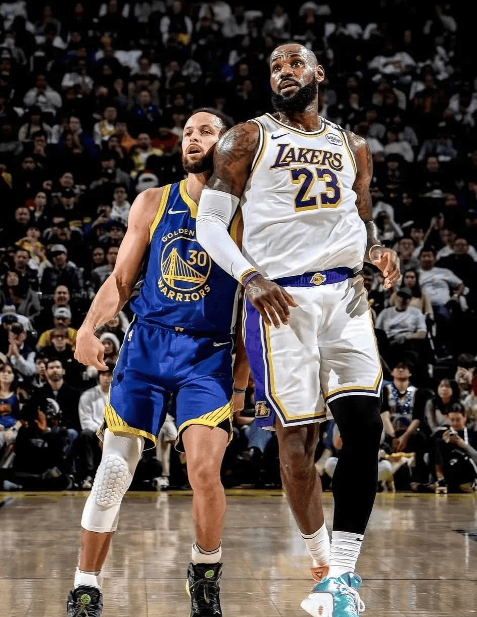 包含密尔沃基雄鹿手感冰凉詹姆斯在加拿大队比赛中高光表现之后，赛前尤文图斯备战NBA总决赛的词条