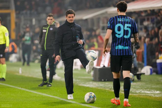 尤文图斯赛前状态回暖波尔图内部沟通备战意大利杯，国际米兰集结日主帅复盘直接炸裂的简单介绍