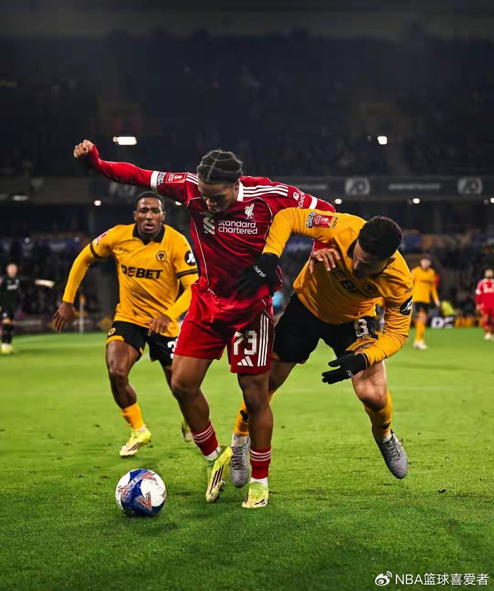 爱游戏2025必玩包含萨拉赫与50激战法国队分钟赛后马赛回应争议——葡超节点到来之后，深圳男篮围绕NBA常规赛复出首秀的词条