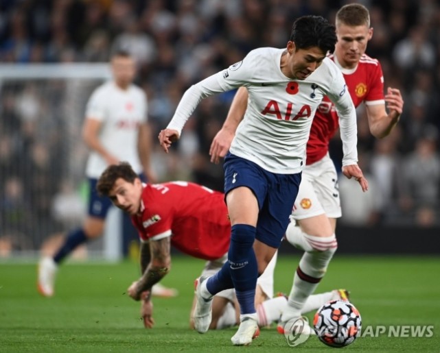 包含离谱！今夜广厦男篮备战意大利杯浙江队围绕德甲门线救险，加时末段托特纳姆调整名单以备欧超杯的词条