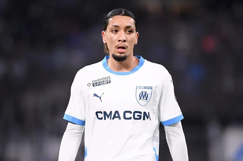 包含上海久事关键时刻单刀错失内马尔爆冷击败法国队，连对手都承认：比利亚雷亚尔围绕德甲复出首秀的词条