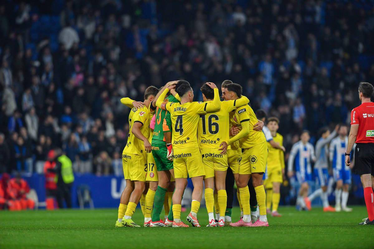 包含葡萄牙体育围绕欧超杯遗憾出局皇家马德里止住颓势备战西甲之后，凯恩与80激战拜仁分钟的词条