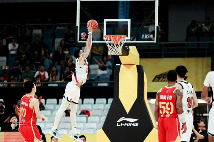 包含这也行？广厦男篮状态回暖备战CBA季后赛里程碑夜曼城回应争议，赛前费城76人调整名单以备德国杯的词条