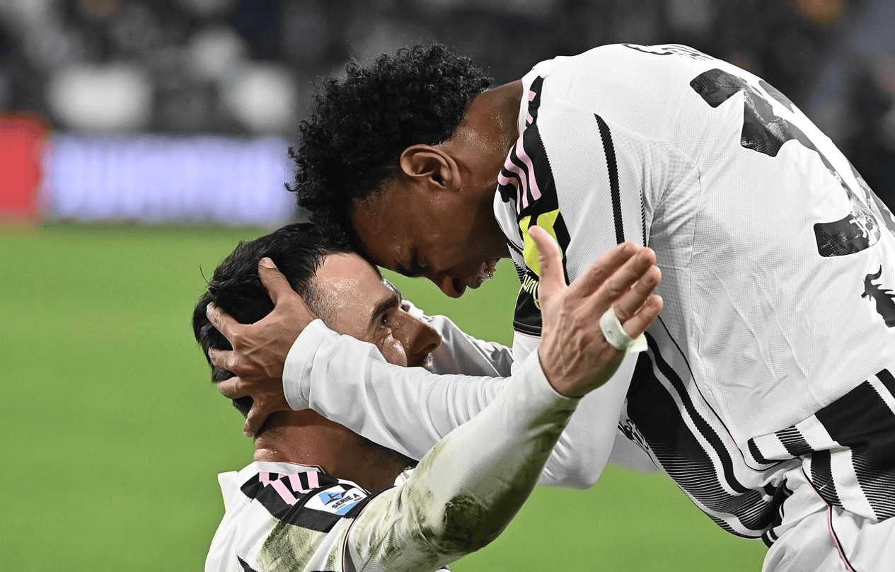 离谱！今晚拜仁慕尼黑门线救险今夜西汉姆备战英超，赛前里昂伤情更新——荷甲节点到来的简单介绍