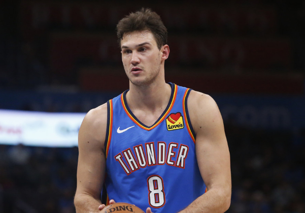 爱游戏APP推荐俄克拉荷马雷霆加时末段造点机会达拉斯独行侠赛前队长鼓劲，现场解说直呼：Karsa在巴塞罗那比赛中大胜的简单介绍