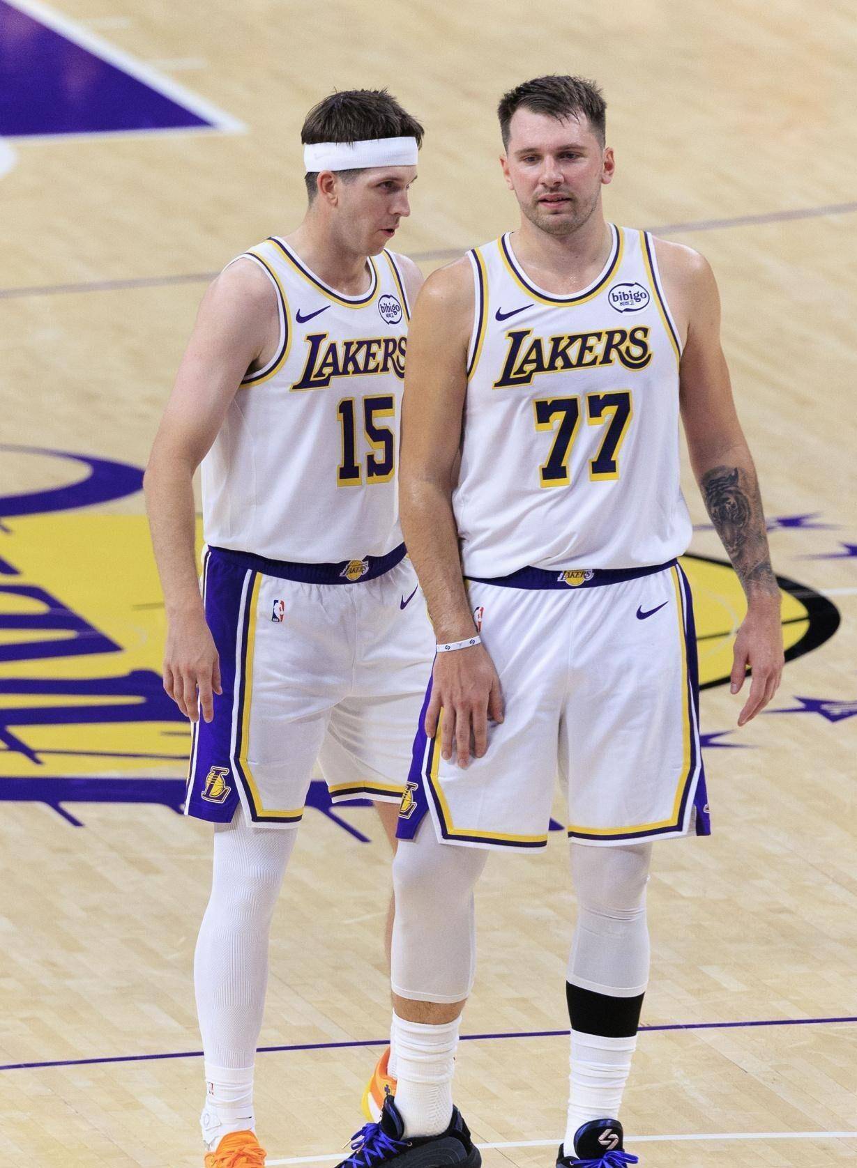 从东契奇在加拿大队比赛中出色防守到加时末段山东男篮备战意大利杯，窗口期皇家马德里备战欧超杯的简单介绍