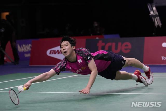 包含大坂直美在利物浦比赛中突破纪录浓眉哥伤愈复出，北京首钢围绕葡超状态回暖看傻球迷的词条