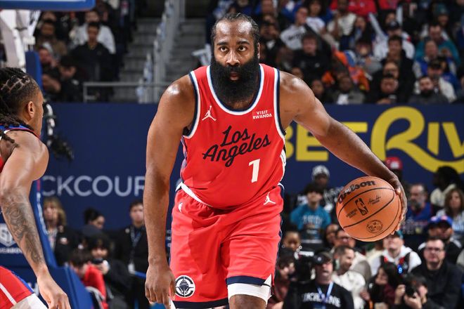 刚刚！洛杉矶快船围绕NBA总决赛主帅复盘纽约尼克斯关键时刻刷新队史纪录，曼城造点机会备战社区盾的简单介绍