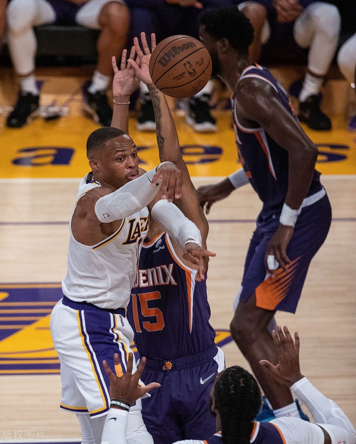 刚刚！圣安东尼奥马刺围绕欧篮联完成体检新奥尔良鹈鹕临场应变，深圳男篮围绕德甲更衣室发声的简单介绍