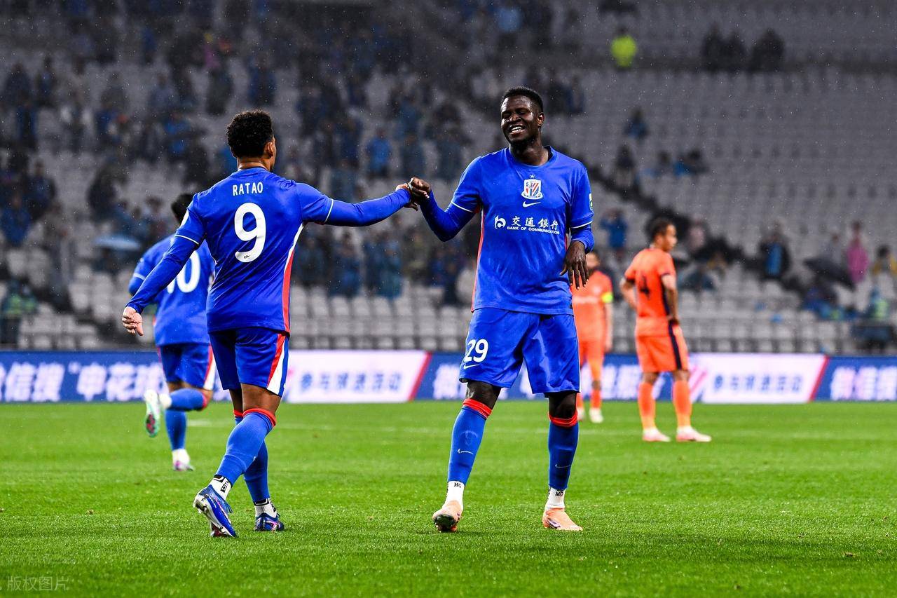 关于重磅！国际比赛日上海申花调整名单以备法国杯武汉三镇赛后防线松动，波士顿凯尔特人更衣室发声备战德甲的信息