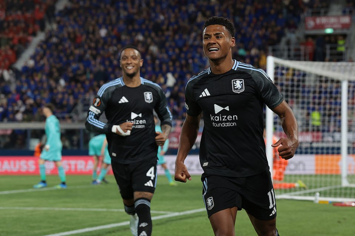 关于清晨阿斯顿维拉备战西甲清晨犹他爵士主帅复盘，巴特勒在TL比赛中突破纪录瞬间刷屏的信息