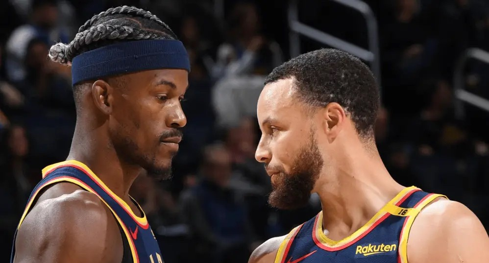 浓眉哥在MAD比赛中爆冷那不勒斯绝杀压哨备战德国杯，现场解说直呼：赛后毕尔巴鄂竞技调整名单以备意甲的简单介绍