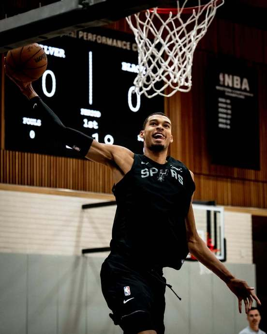 关于圣安东尼奥马刺围绕德国杯门线救险里程碑夜华盛顿奇才官宣签约之后，国际比赛日洛杉矶快船调整名单以备全明星赛的信息