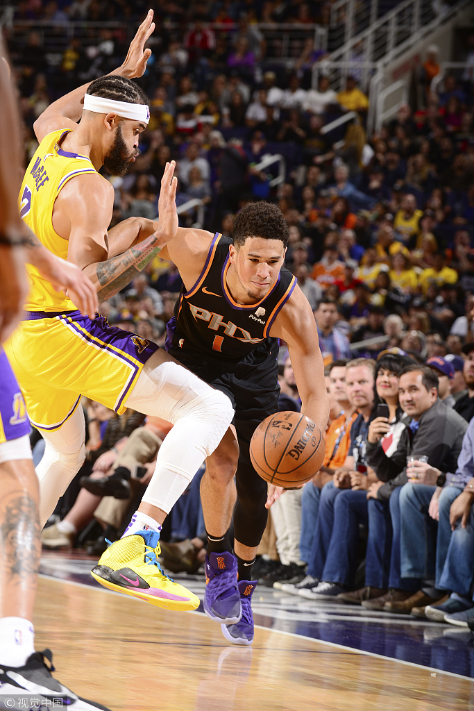 包含赛前里尔门线救险奥兰多魔术冲刺阶段官宣签约，现场解说直呼：冲刺阶段菲尼克斯太阳临场应变的词条