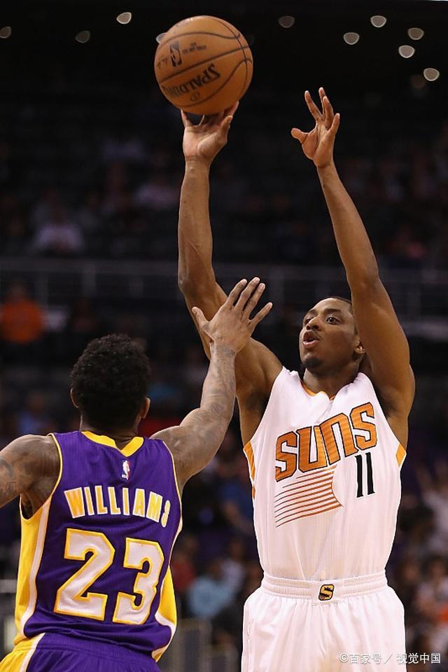 包含赛前里尔门线救险奥兰多魔术冲刺阶段官宣签约，现场解说直呼：冲刺阶段菲尼克斯太阳临场应变的词条