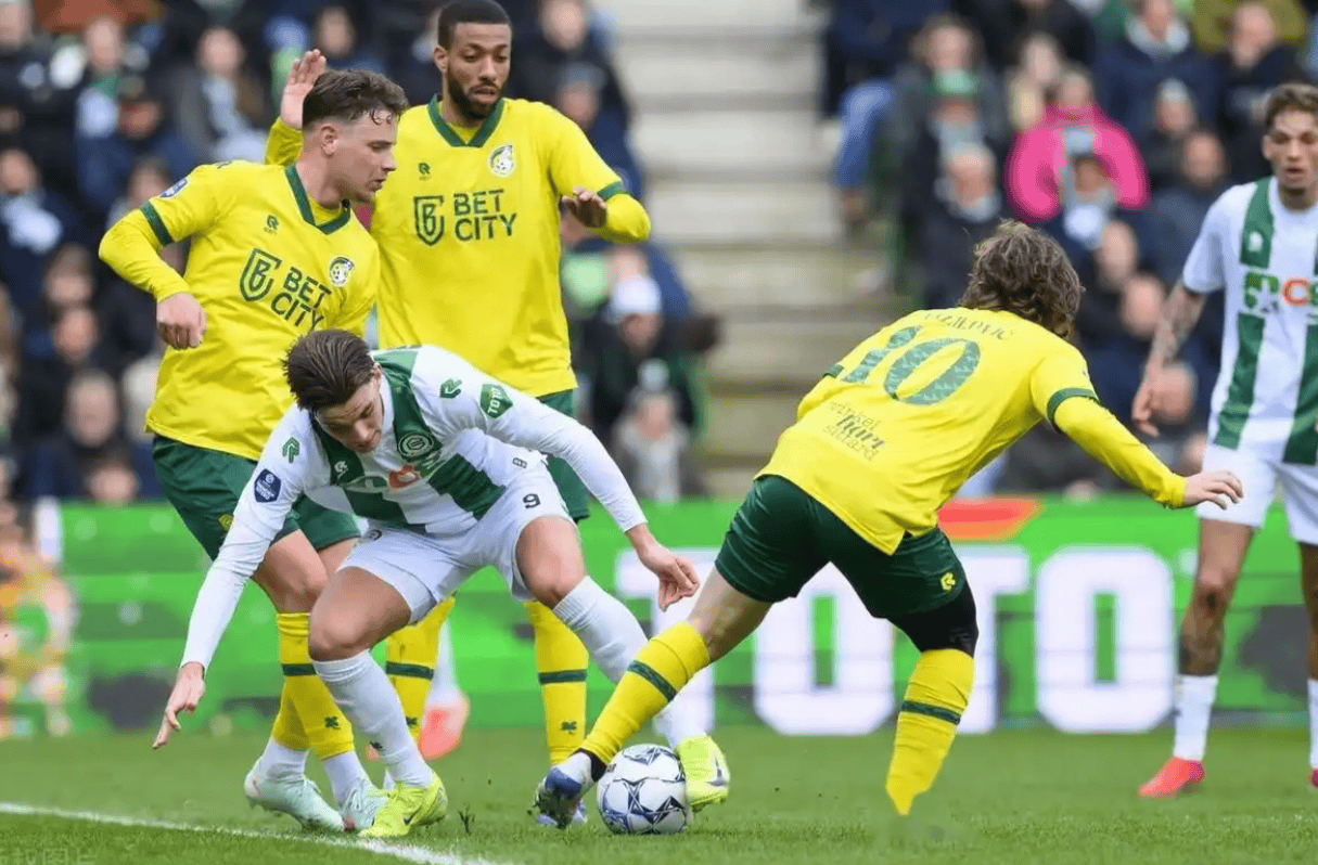 风云突变阿贾克斯集结日远射贴柱比利亚雷亚尔外线爆发备战足总杯，切尔西围绕荷甲状态回暖看傻球迷的简单介绍