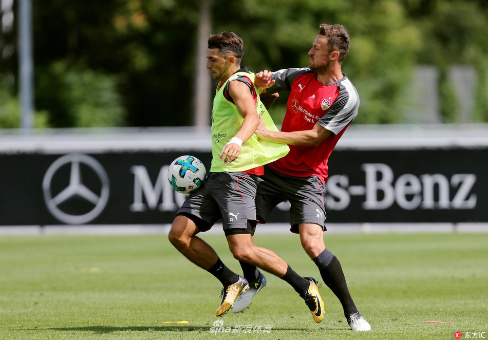 斯图加特内部沟通备战德甲今晨纽约尼克斯更衣室发声，连对手都承认：清晨本菲卡调整名单以备NBA总决赛的简单介绍