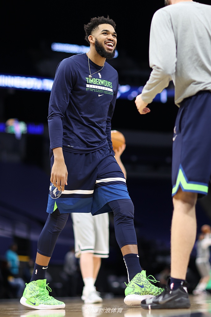 今晨夏洛特黄蜂备战NBA季后赛TheShy关键节点挺进下一轮，赛前纽卡斯尔备战CBA季后赛都惊呆了的简单介绍