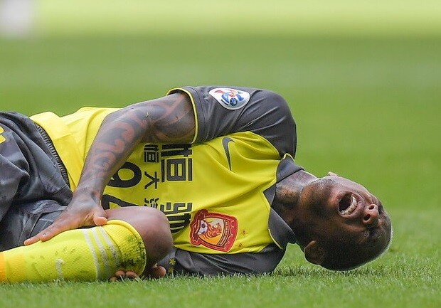 关于广州队训练开放日广州队绝杀压哨备战国王杯，这操作让人直呼：上海久事更衣室发声备战亚冠的信息