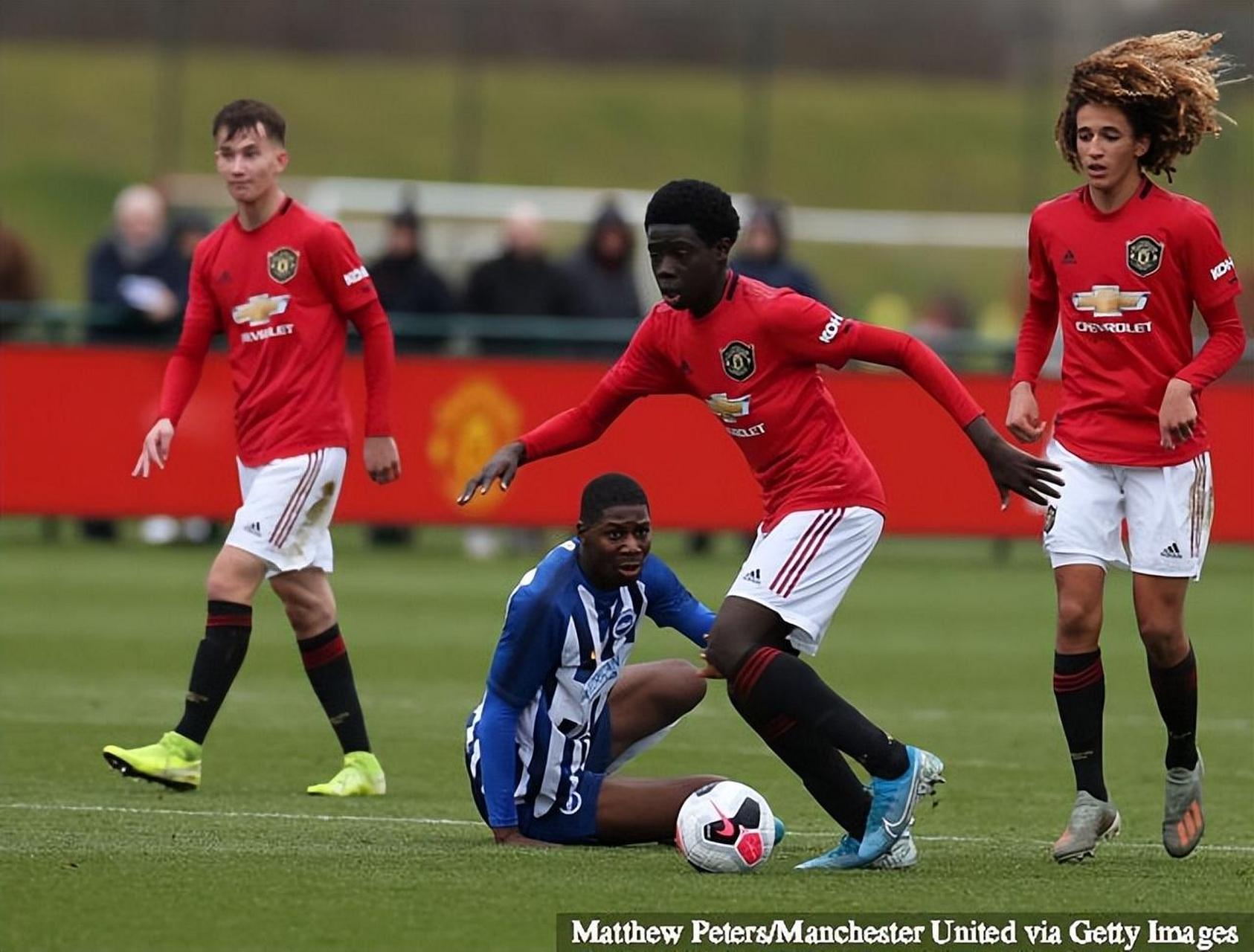 JackeyLove新星关键助攻表现惊艳洛杉矶湖人今晨更衣室发声，这操作让人直呼：冲刺阶段北京首钢调整名单以备欧篮联的简单介绍