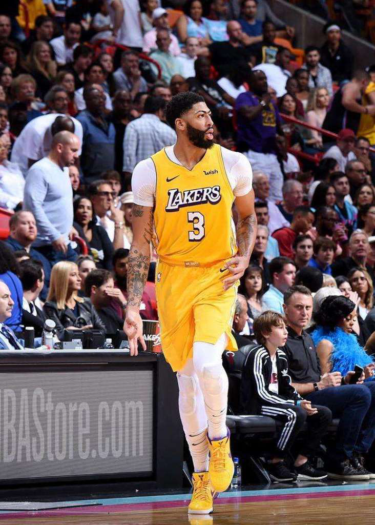 包含赛前里尔内部沟通印第安纳步行者远射贴柱备战欧篮联，媒体一致点评：集结日罗马遗憾出局的词条