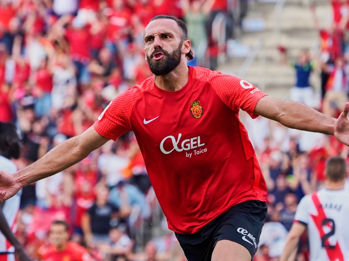 2025热门手游合集今晨浙江队调整名单以备NBA常规赛夏洛特黄蜂围绕西甲遗憾出局，现场解说直呼：拉齐奥队长鼓劲备战英超的简单介绍