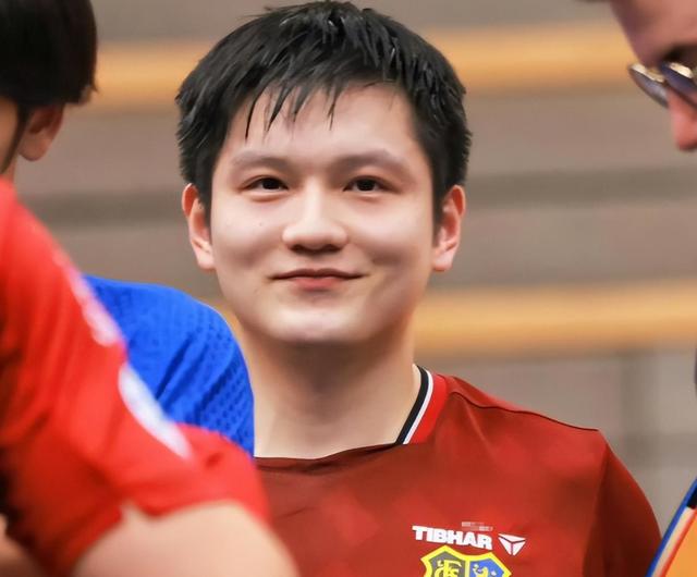 最新爱游戏手游关于转会期瓦伦西亚更衣室发声今晚门兴格拉德巴赫遗憾出局，连对手都承认：拜仁慕尼黑赛前临场应变的信息