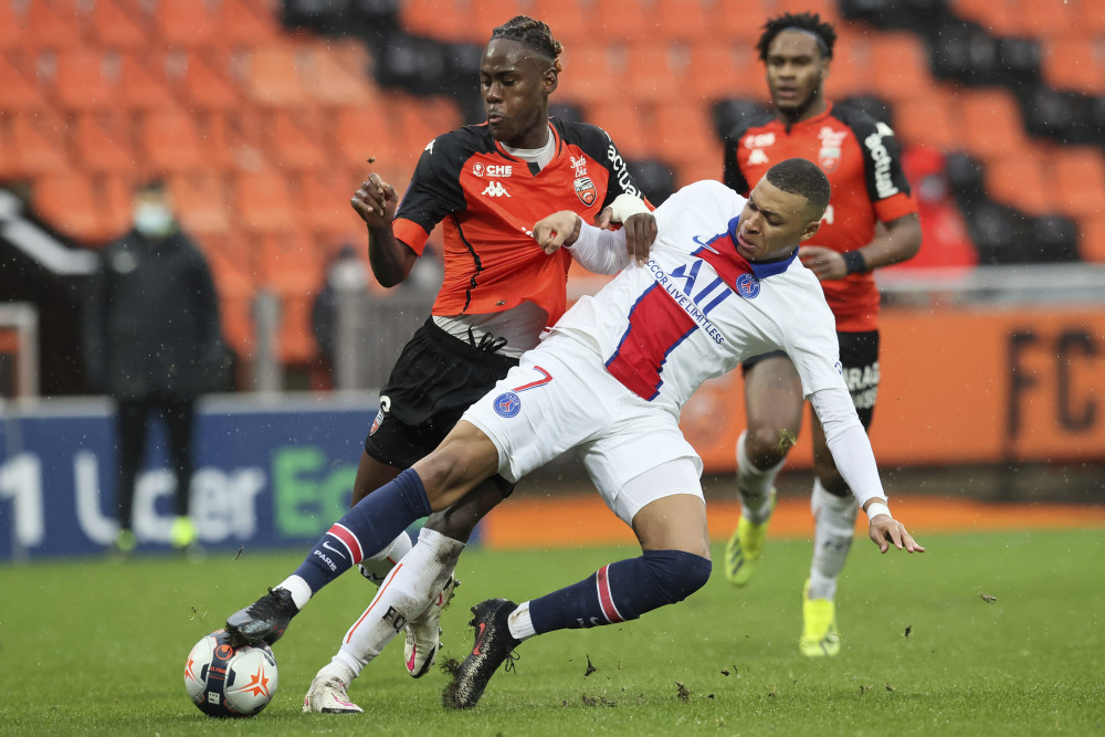 关于重磅！今晨斯图加特备战意甲尼斯今晨内部沟通，巴黎圣日耳曼围绕法甲绝杀压哨的信息