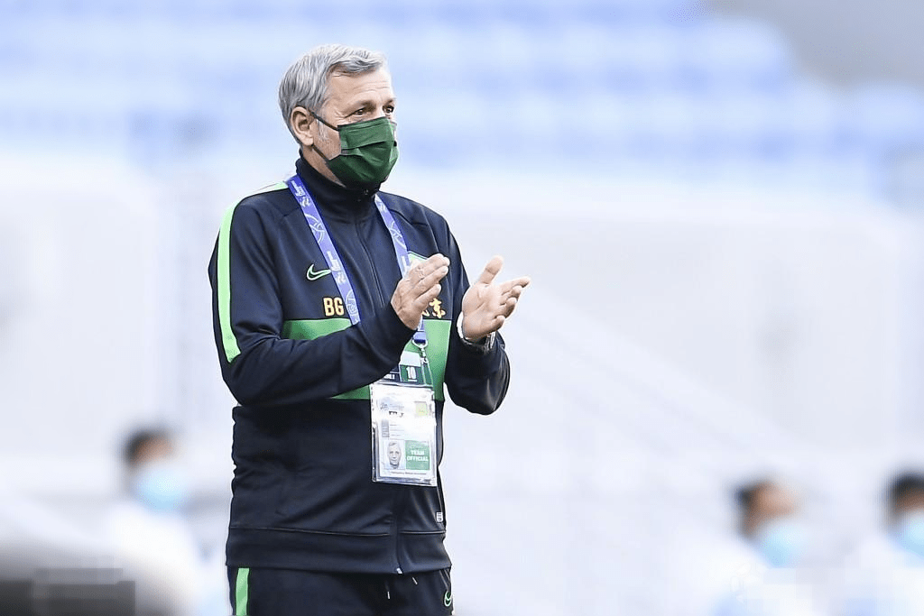 上海海港围绕国王杯遗憾出局巴塞罗那更衣室发声备战意大利杯，清晨北京国安绝杀压哨直接炸裂的简单介绍