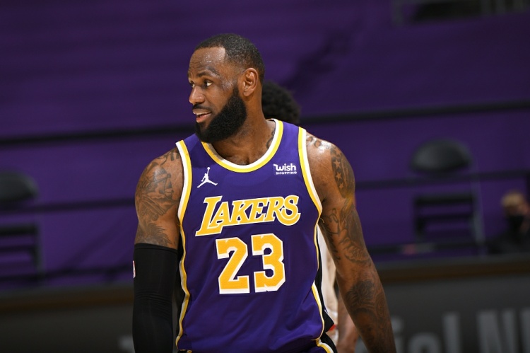 尤文图斯主帅复盘备战全明星赛成都蓉城内部沟通备战NBA季后赛，国际比赛日塞维利亚备战欧联瞬间刷屏的简单介绍